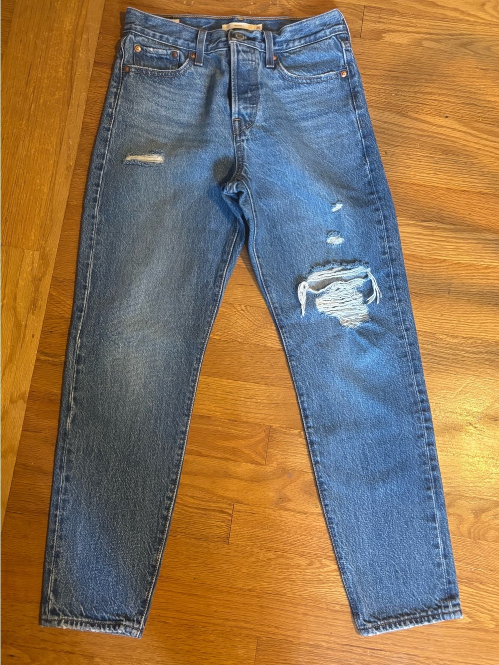 Levi's Premium Wedgie Straight Distressed Jeans Medium Wash Size 26